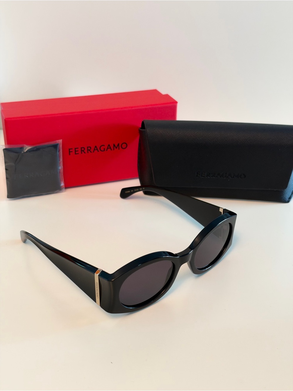 Salvatore Ferragamo Black Round Sunglasses with Dark Lenses SF2008S